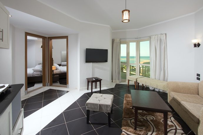 Imagen de la habitación del Hotel Royal Beach Serviced Apartments. Foto 13