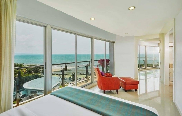 Imagen de la habitación del Hotel Royal Beach View Suites. Foto 2