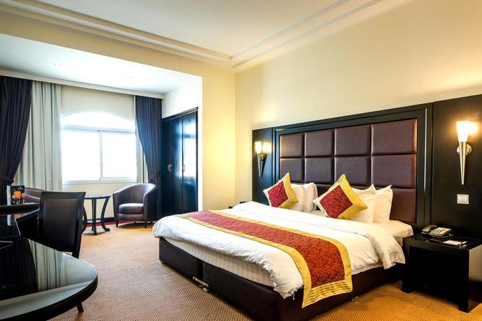 Imagen de la habitación del Hotel Royal Beach and Resort. Foto 7