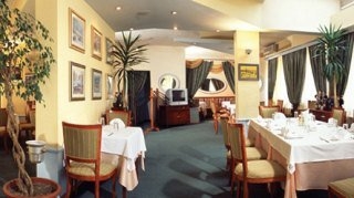 Imagen del bar/restaurante del Hotel Royal Best Western(.). Foto 3