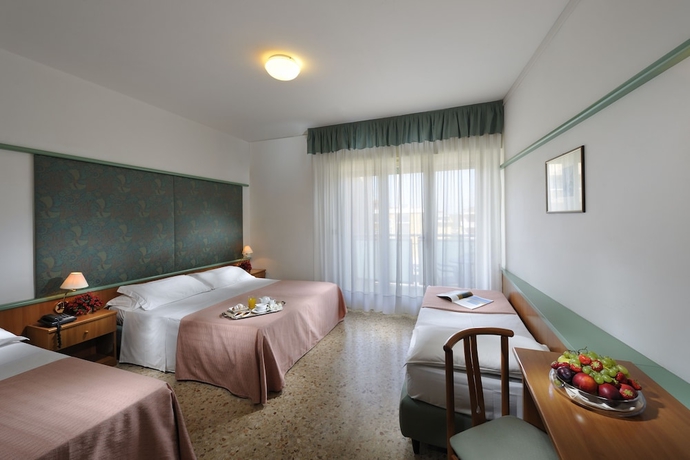 Imagen de la habitación del Hotel Royal, Bibione. Foto 8