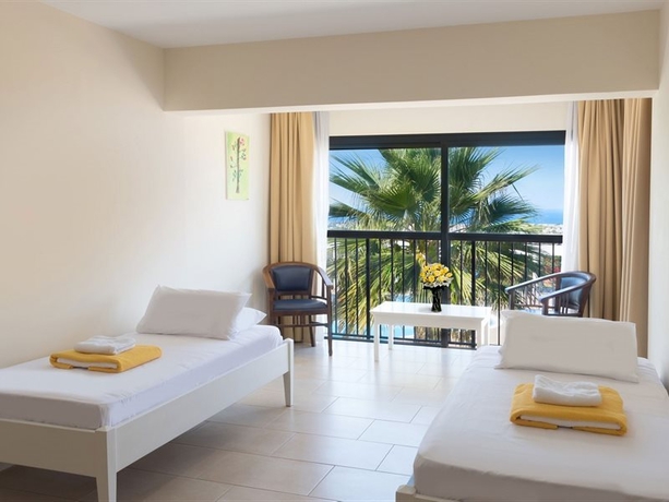 Imagen general del Hotel Royal Blue, Paphos. Foto 12