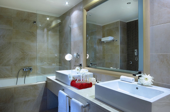 Imagen de la habitación del Hotel Royal Blue Resort & Spa. Foto 3