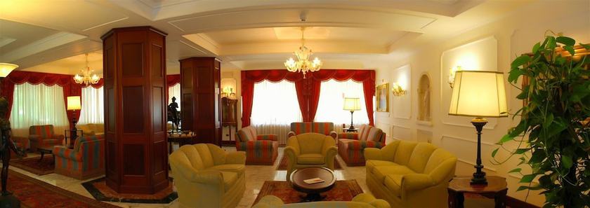 Imagen de los interiores del Hotel Royal, Bolsena. Foto 18