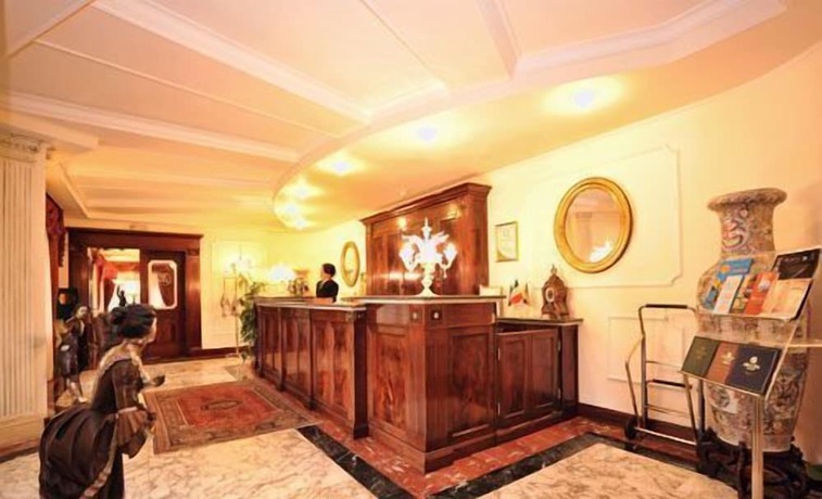 Imagen de los interiores del Hotel Royal, Bolsena. Foto 19