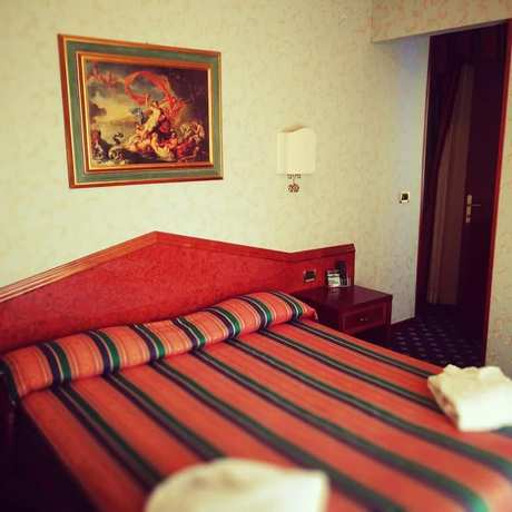 Imagen de la habitación del Hotel Royal, Bolsena. Foto 11