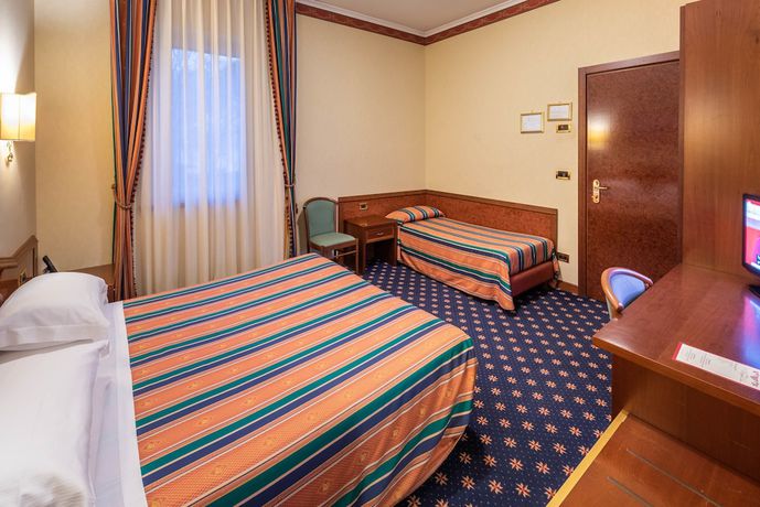 Imagen de la habitación del Hotel Royal, Bolsena. Foto 13