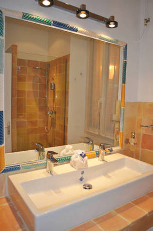 Imagen de la habitación del Hotel Royal Bon Repos. Foto 4
