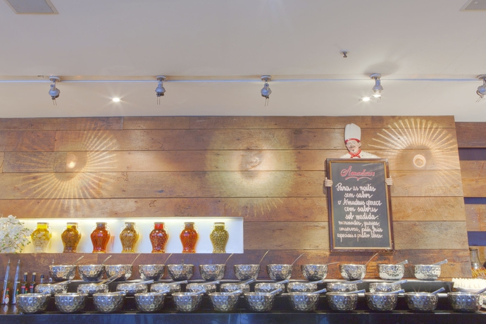 Imagen del bar/restaurante del Hotel Royal Boutique Savassi. Foto 4