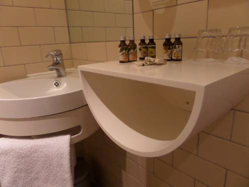 Imagen de la habitación del Hotel Royal Bridges. Foto 16