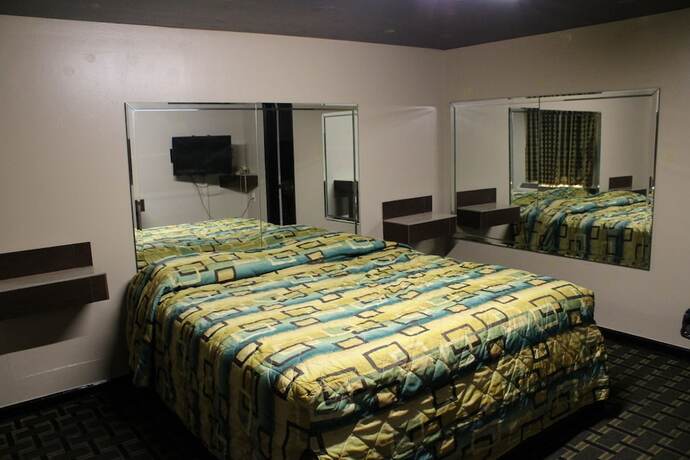 Imagen de la habitación del Hotel Royal Budget Inn. Foto 18