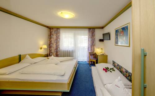 Imagen de la habitación del Hotel Royal Budroni. Foto 6