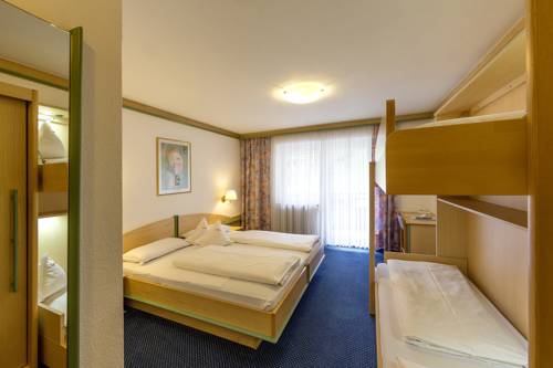 Imagen de la habitación del Hotel Royal Budroni. Foto 8