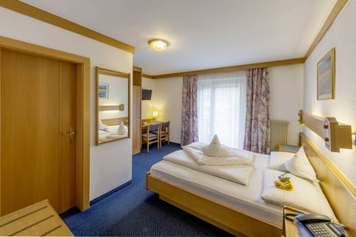 Imagen de la habitación del Hotel Royal Budroni. Foto 10