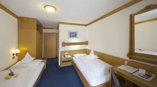 Imagen de la habitación del Hotel Royal Budroni. Foto 13