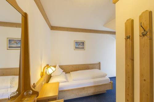 Imagen de la habitación del Hotel Royal Budroni. Foto 14