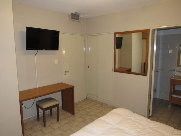 Imagen de la habitación del Hotel Royal, C&Oacute;RDOBA (AR). Foto 12