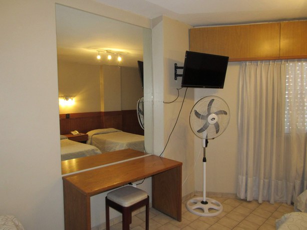 Imagen de la habitación del Hotel Royal, C&Oacute;RDOBA (AR). Foto 13