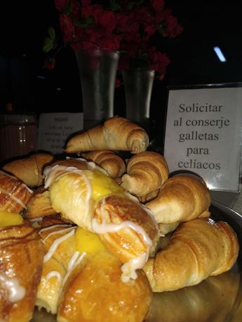 Imagen del bar/restaurante del Hotel Royal, C&Oacute;RDOBA (AR). Foto 6