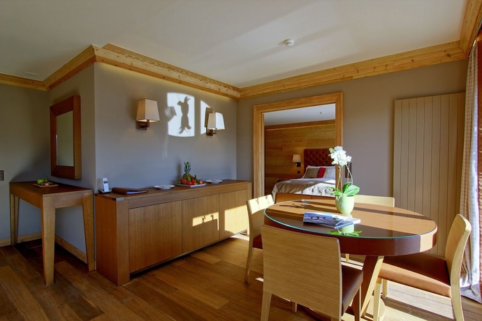 Imagen de la habitación del Hotel Royal, CRANS MONTANA . Foto 3