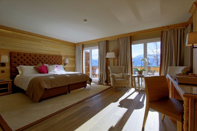 Imagen de la habitación del Hotel Royal, CRANS MONTANA . Foto 4