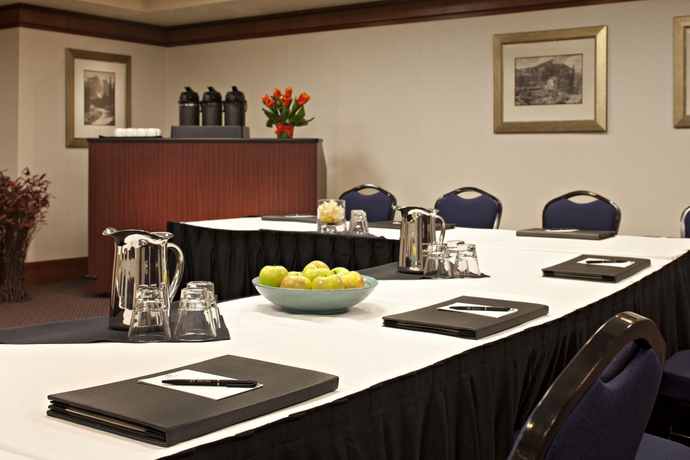 Imagen de los interiores del Hotel Royal Canadian Lodge. Foto 6