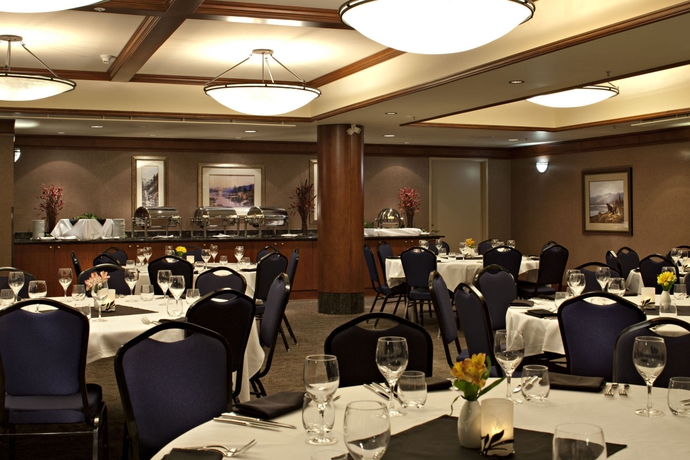 Imagen de los interiores del Hotel Royal Canadian Lodge. Foto 8