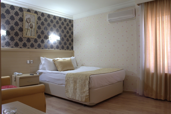 Imagen de la habitación del Hotel Royal Carine. Foto 7