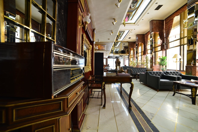 Imagen de los interiores del Hotel Royal Carine. Foto 16
