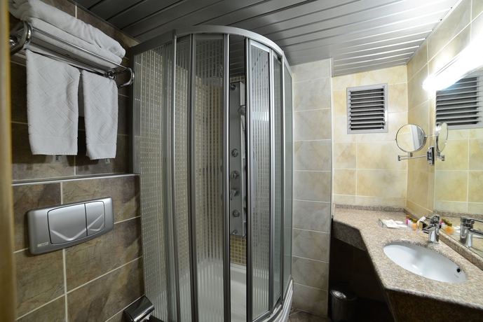 Imagen de la habitación del Hotel Royal Carine. Foto 11
