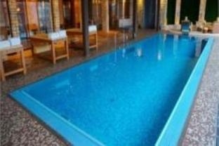 Imagen de la piscina del Hotel Royal Casino Spa Y Hotel Resort. Foto 8