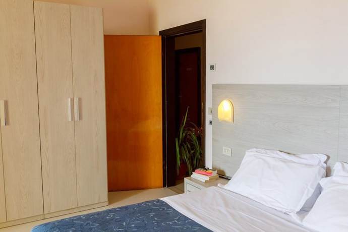 Imagen de la habitación del Hotel Royal, Cattolica. Foto 8