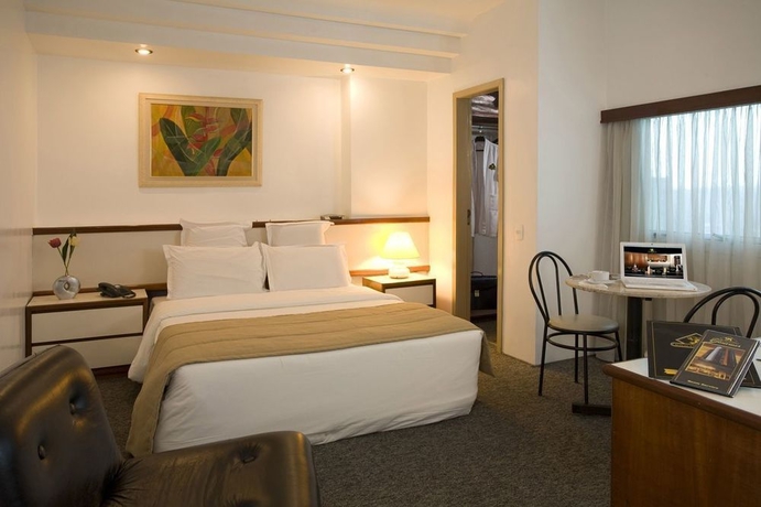 Imagen de la habitación del Hotel Royal Center Lourdes. Foto 2