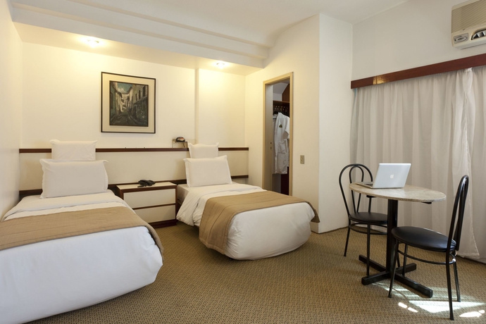 Imagen de la habitación del Hotel Royal Center Lourdes. Foto 8