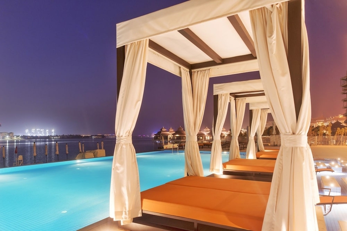 Imagen de la piscina del Hotel Royal Central Hotel - The Palm. Foto 19