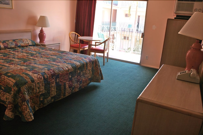 Imagen de la habitación del Hotel Royal Century. Foto 9