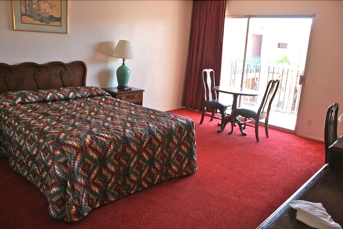 Imagen de la habitación del Hotel Royal Century. Foto 10