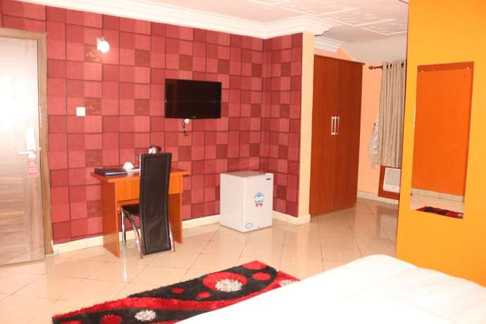 Imagen de la habitación del Hotel Royal Charlin and Suites. Foto 5