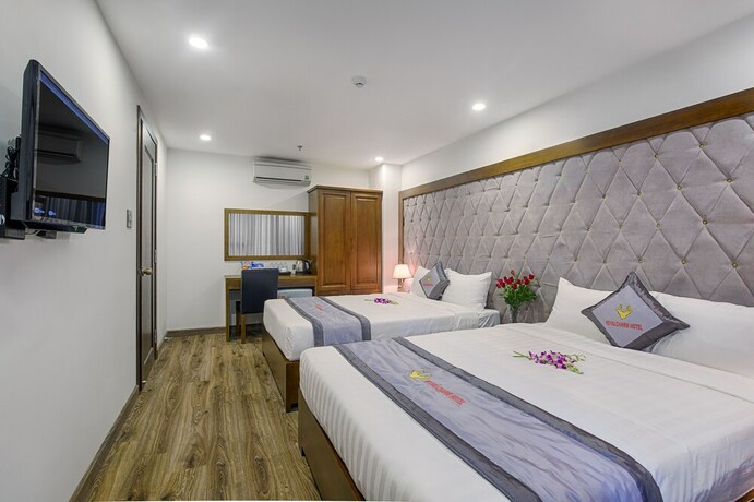 Imagen de la habitación del Hotel Royal Charm. Foto 22