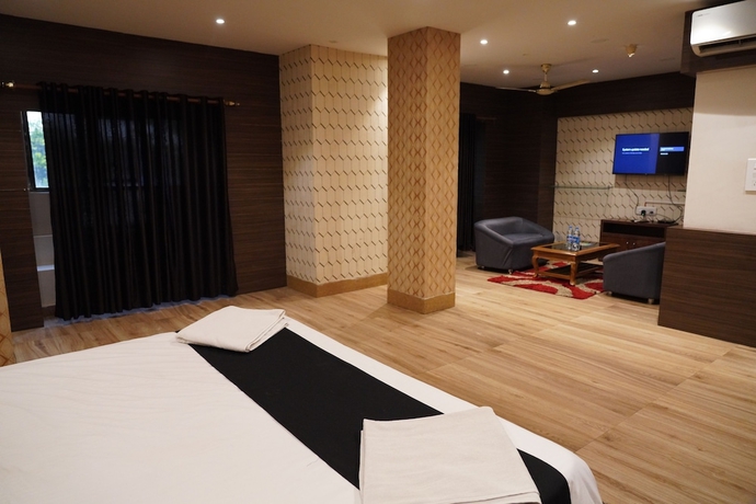 Imagen de la habitación del Hotel Royal Chetan Inn. Foto 2