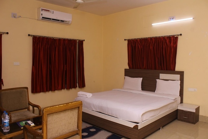Imagen de la habitación del Hotel Royal Chetan Inn. Foto 8