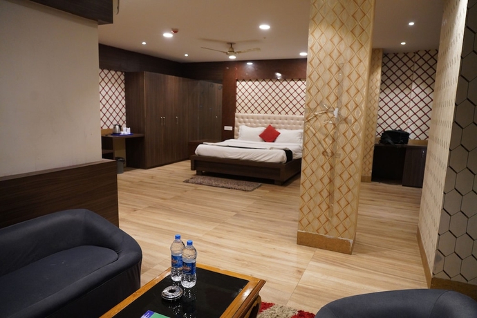 Imagen de la habitación del Hotel Royal Chetan Inn. Foto 11