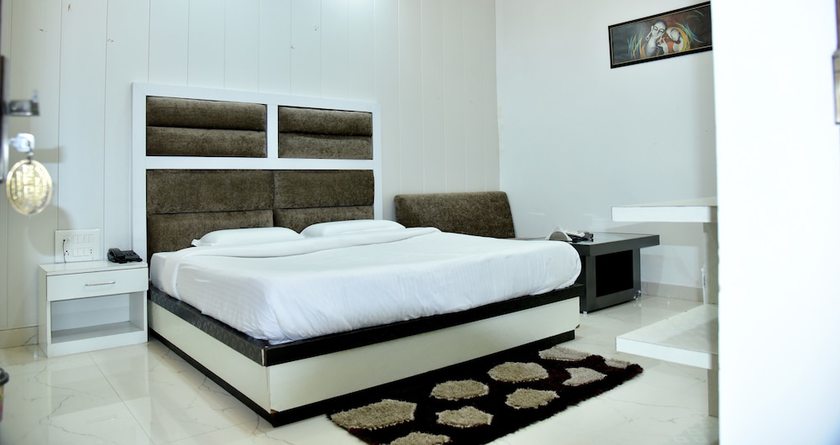 Imagen de la habitación del Hotel Royal Classic, Bareilly. Foto 6