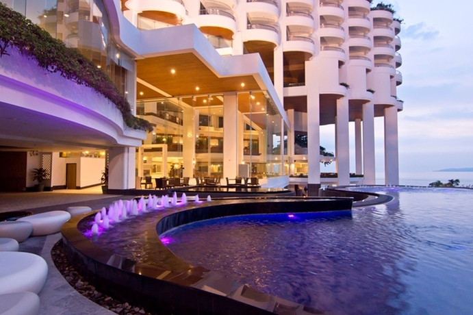 Imagen de la piscina del Hotel Royal Cliff Grand - Sha Plus. Foto 11