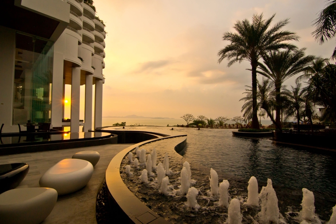 Imagen de la piscina del Hotel Royal Cliff Grand - Sha Plus. Foto 12