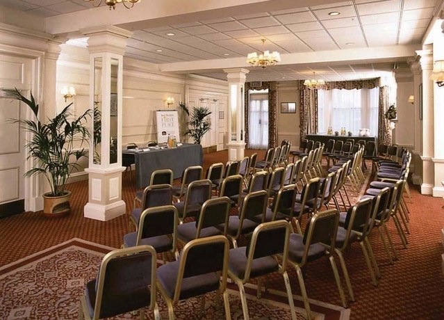 Imagen de los interiores del Hotel Royal Clifton. Foto 15