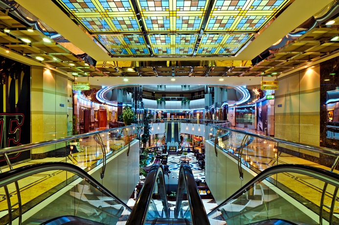 Imagen de los interiores del Hotel Royal Concorde & Suites. Foto 11