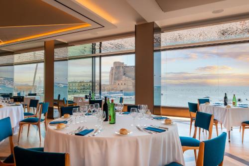 Imagen general del Hotel Royal Continental Naples. Foto 4