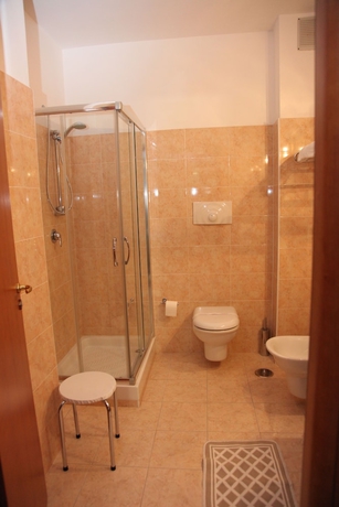 Imagen de la habitación del Hotel Royal, Cosenza. Foto 17
