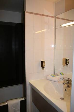 Imagen de la habitación del Hotel Royal Cottage, CASSIS. Foto 15